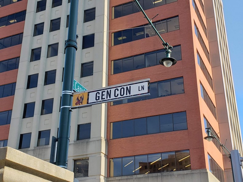 Georgia St. sign in downtown Indy temporarily replaced with a Gen Con Ln sign.